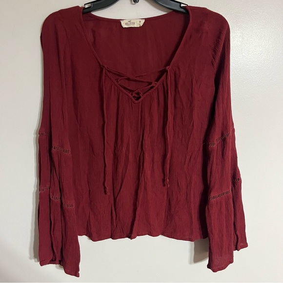 Hollister Women's Size Medium Cropped Peasant Top Maroon Bell Sleeve Lace Front - Picture 1 of 8
